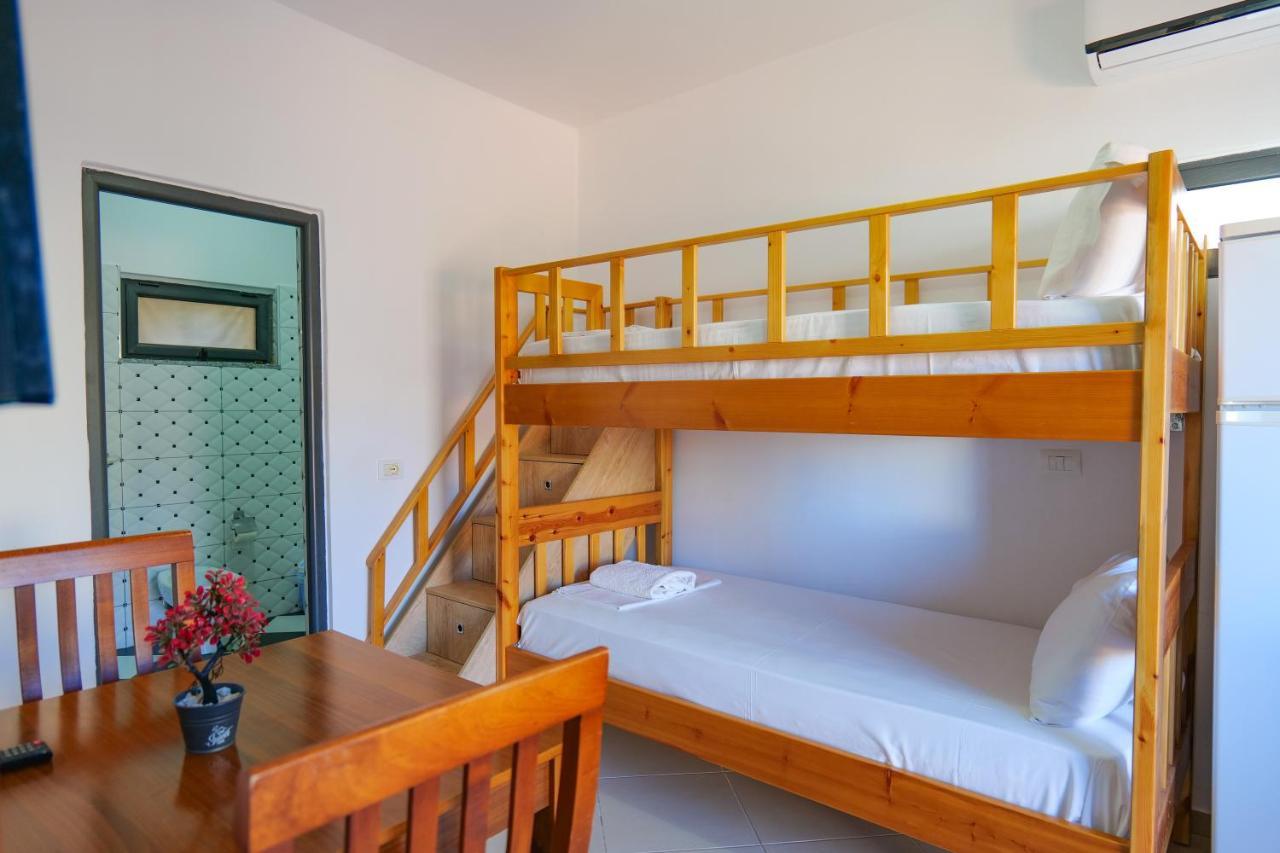 Guest House Gerard クサミル エクステリア 写真