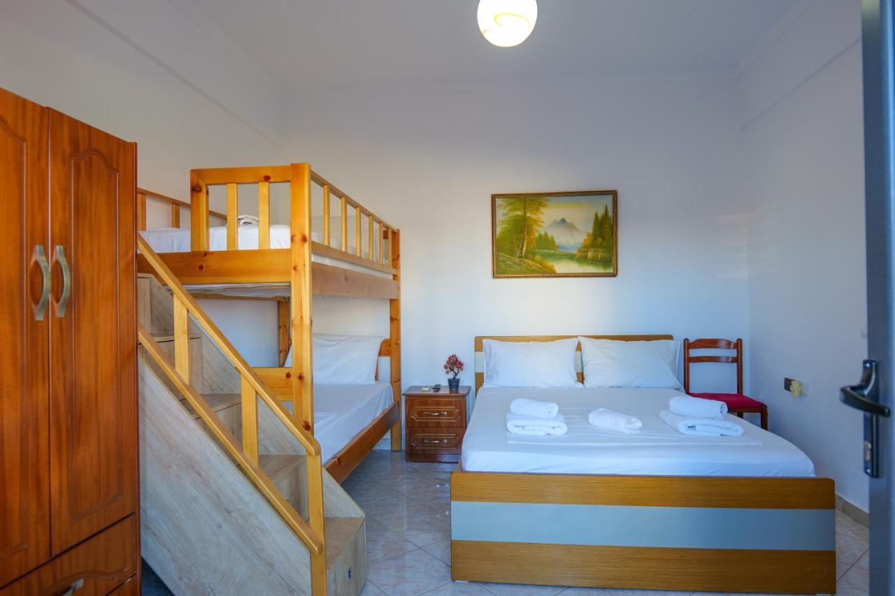 Guest House Gerard クサミル エクステリア 写真