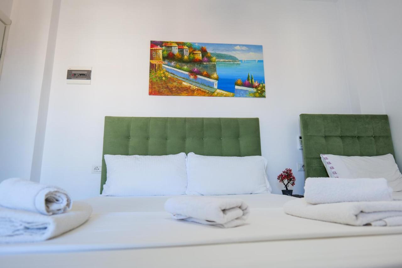 Guest House Gerard クサミル エクステリア 写真