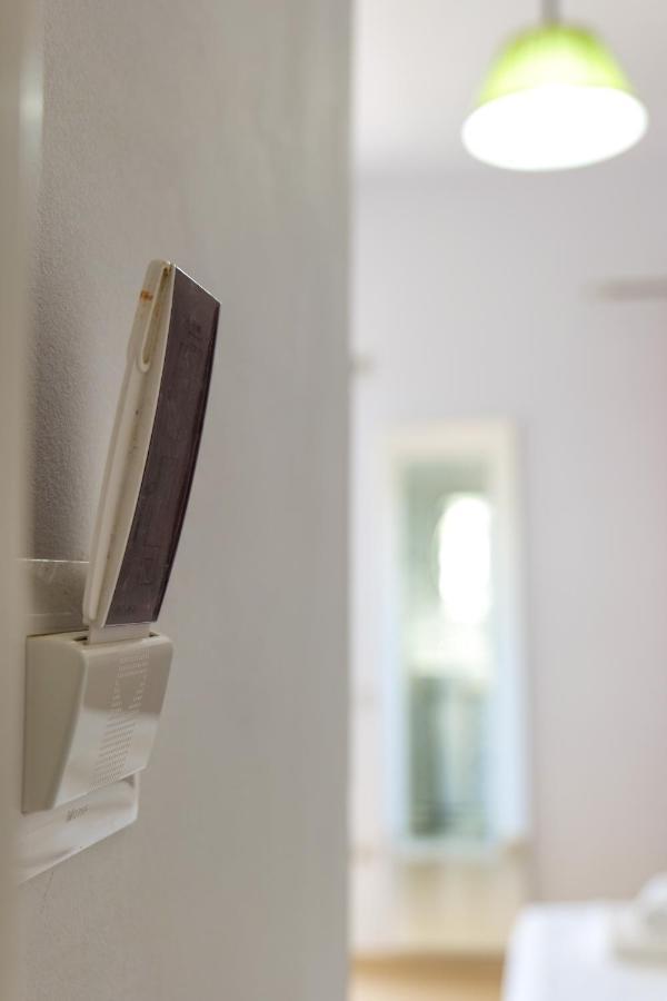 Guest House Gerard クサミル エクステリア 写真