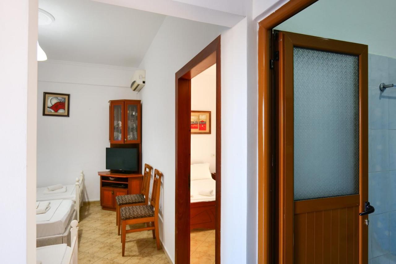 Guest House Gerard クサミル エクステリア 写真